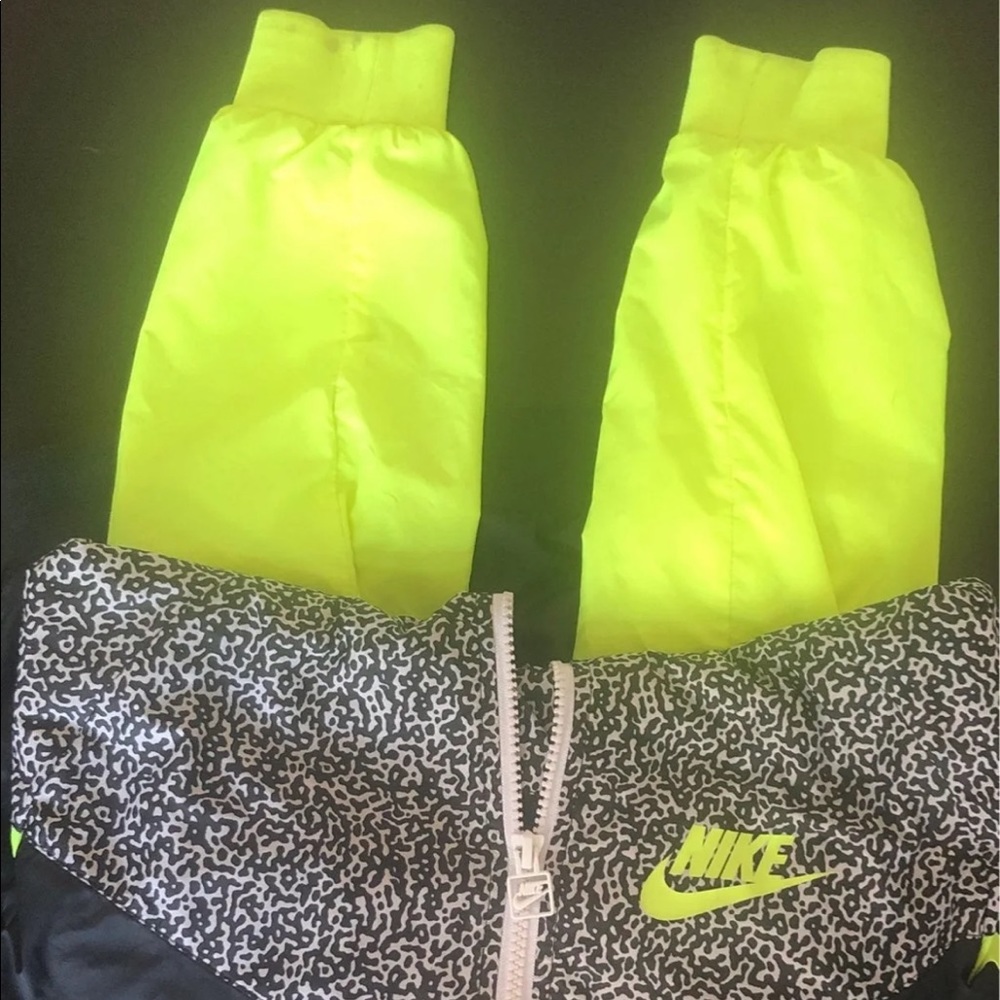 Nike Volt Jacket - image 4